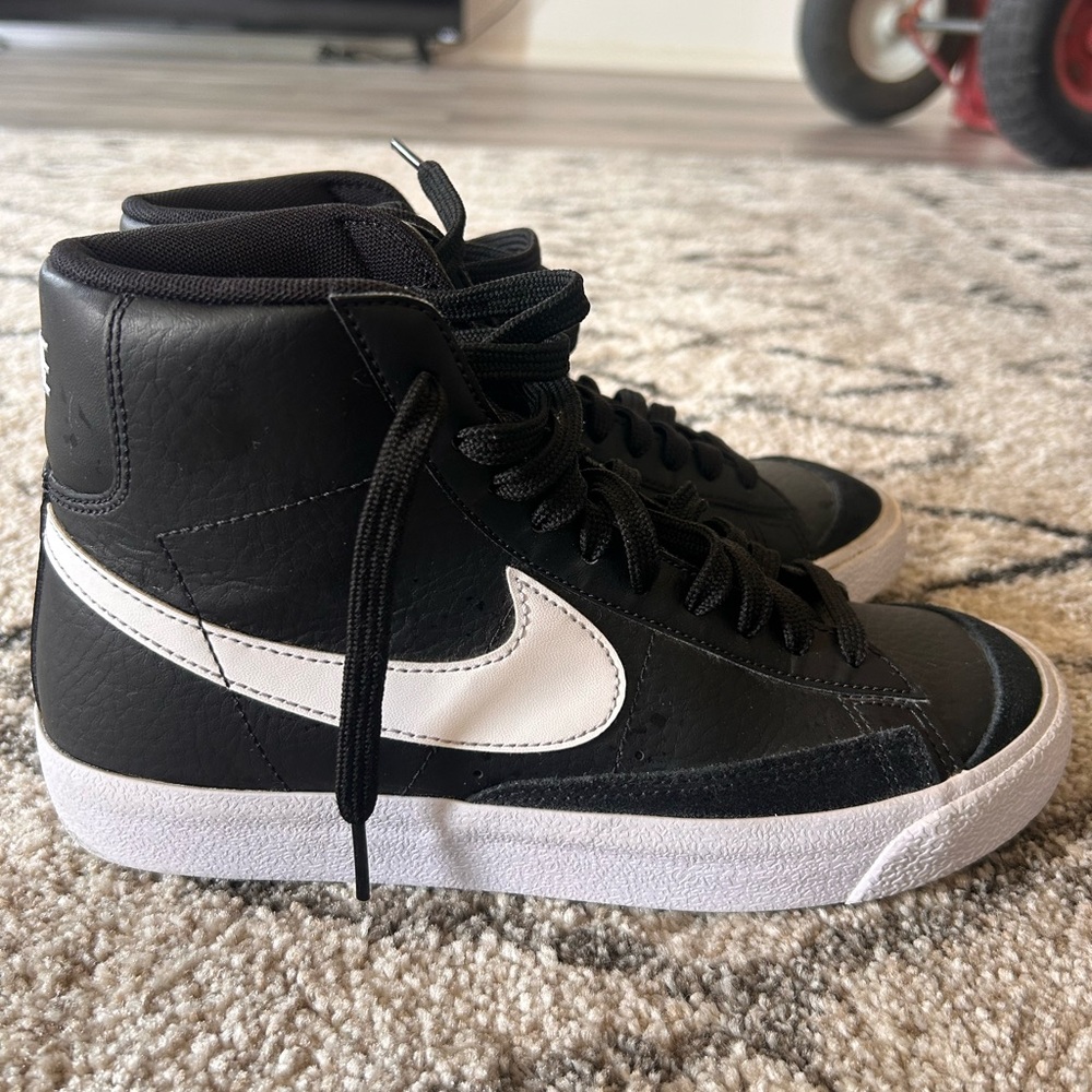 Nike Black and White High-Tops Blazers